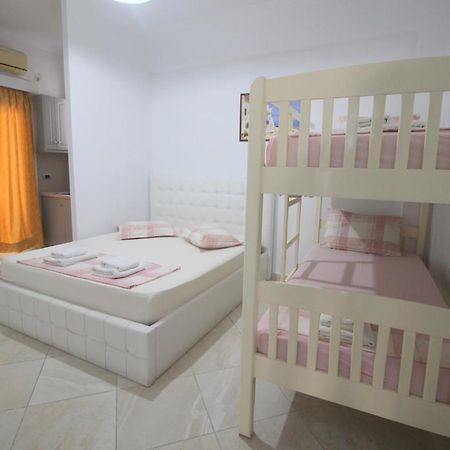 Andy Apartments Sarandë Exterior foto