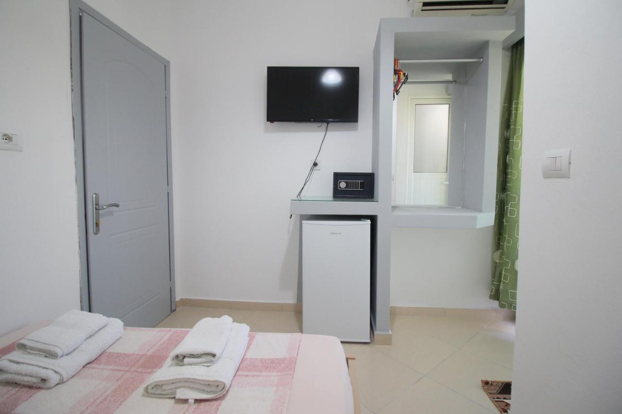 Andy Apartments Sarandë Exterior foto