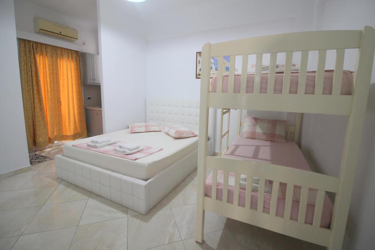 Andy Apartments Sarandë Exterior foto