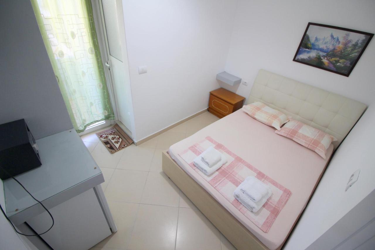 Andy Apartments Sarandë Exterior foto