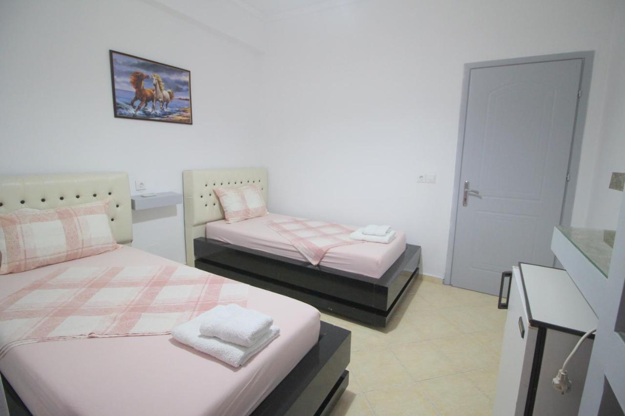 Andy Apartments Sarandë Exterior foto
