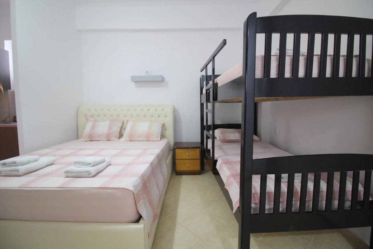 Andy Apartments Sarandë Exterior foto