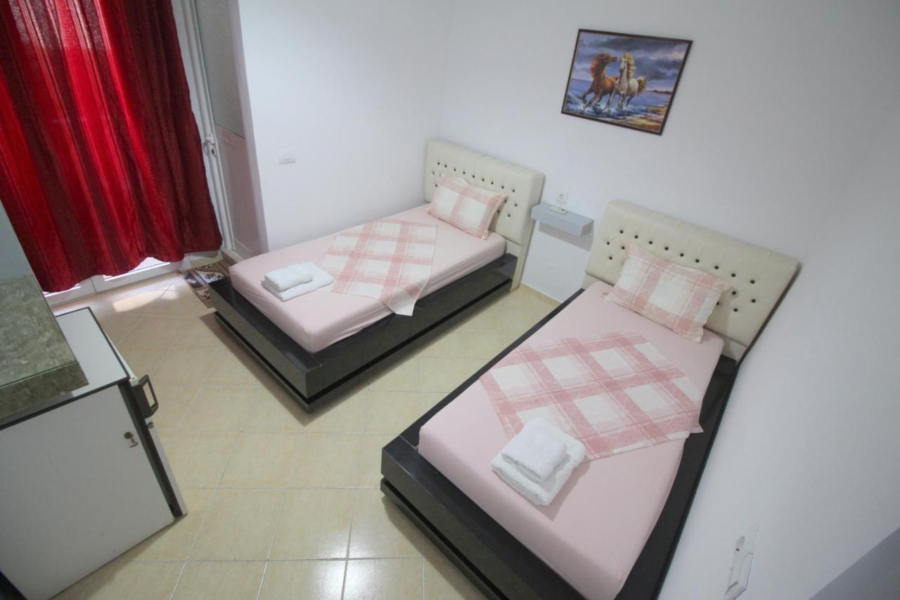 Andy Apartments Sarandë Exterior foto
